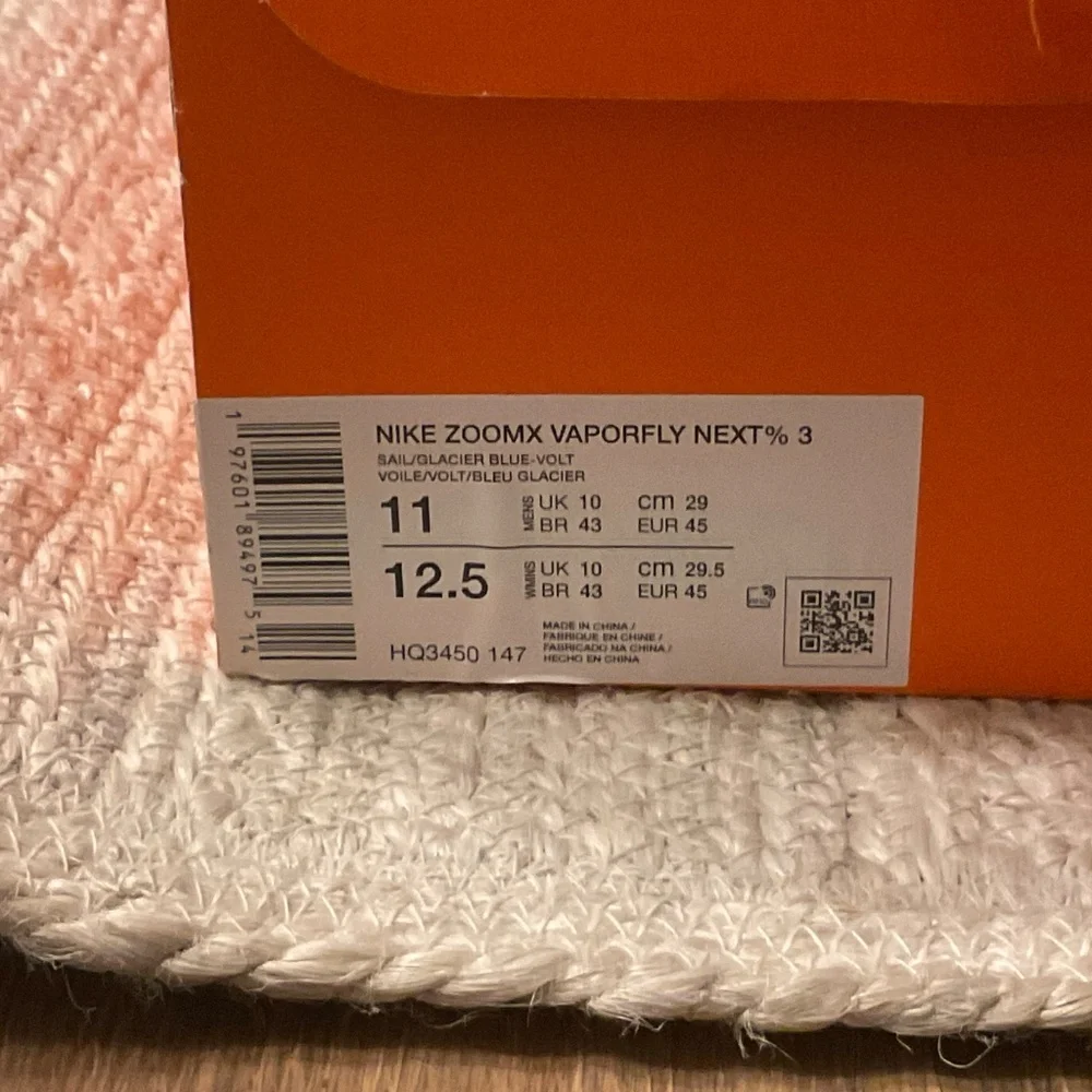 Nike Men's ZoomX VaporFly Next% 3 - Picture 3 of 11